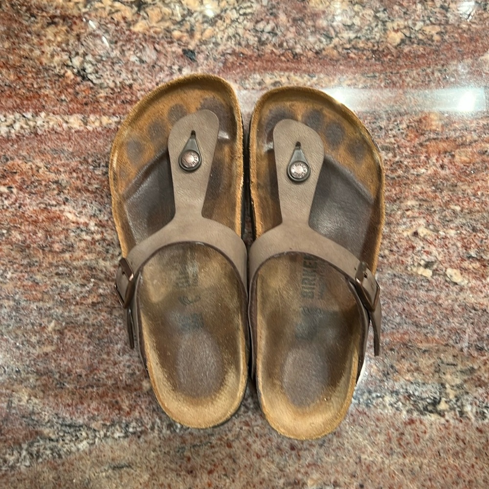 Birkenstock Gizeh Thong Sandals, 37, W 7, gently worn.